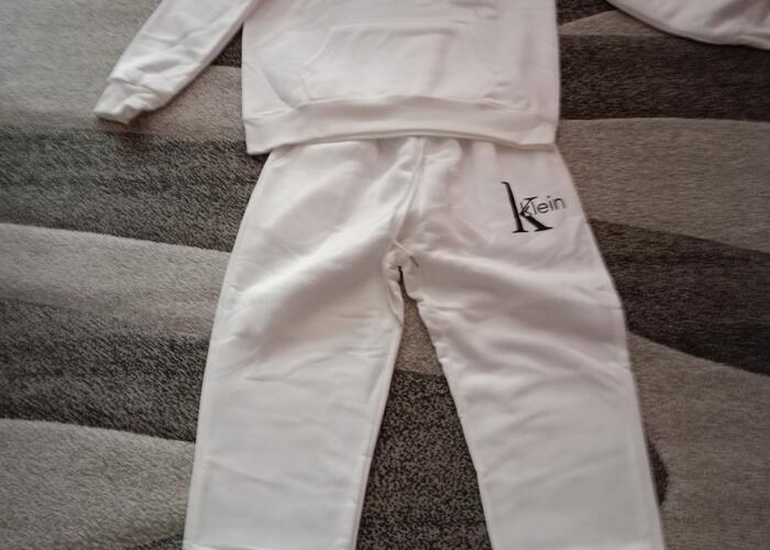 Grajewo ogłoszenia: Sprzedam nowe dresy komplet rozmiar L