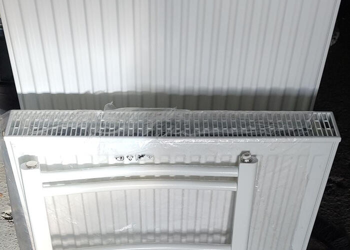 Grajewo ogłoszenia: Sprzedam 3 kaloryfery nowe, + termostat . 
1. wymiary 70x90x15 cm...
