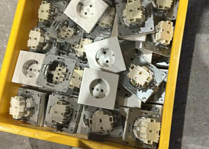 Grajewo ogłoszenia: Sprzedam nowe, kompletne gniazdka elektryczne podtynkowe wykonane z...