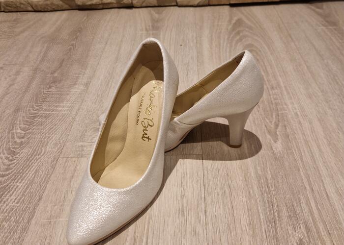 Grajewo ogłoszenia: Sprzedam nowe buty srebrne roz. 36 wkl. 23