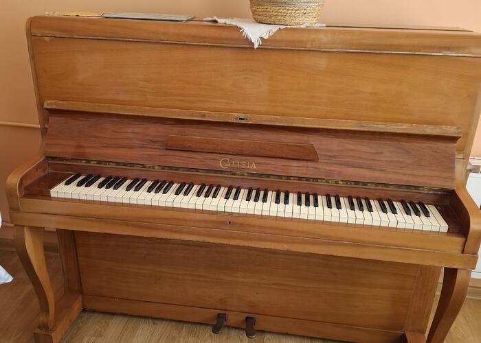 Grajewo ogłoszenia: Sprzedam używane pianino Calisia  w dobrym stanie.
